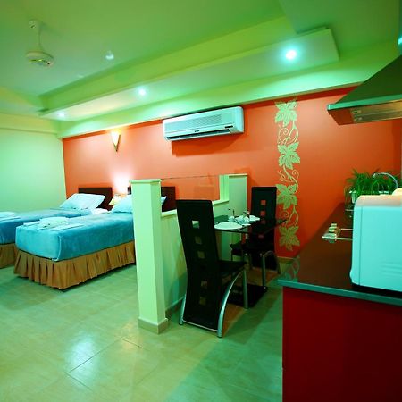 Johny International Hotel Muscat Exterior photo
